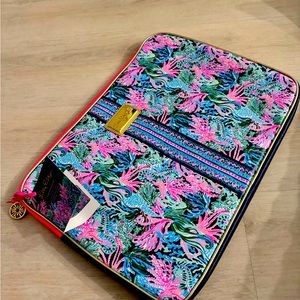 NWT Lilly Pulitzer 15 inch laptop case with charging chord bag